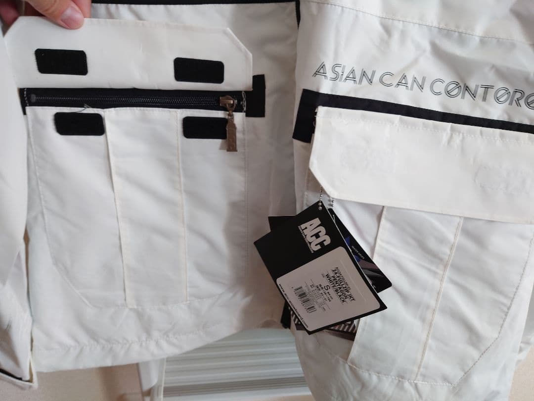 新品未使用 ACC ジャケット Sサイズ ユニセックス スノーボードウェア