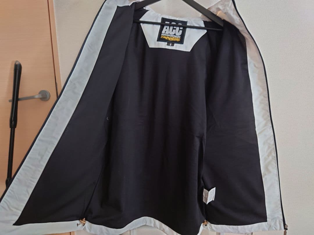 新品未使用 ACC ジャケット Sサイズ ユニセックス スノーボードウェア