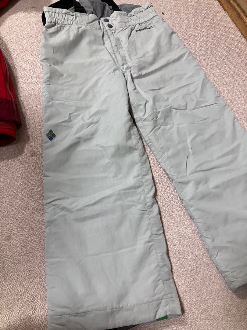 モンベル 140サイズ スノーウェア 赤 人気カラー