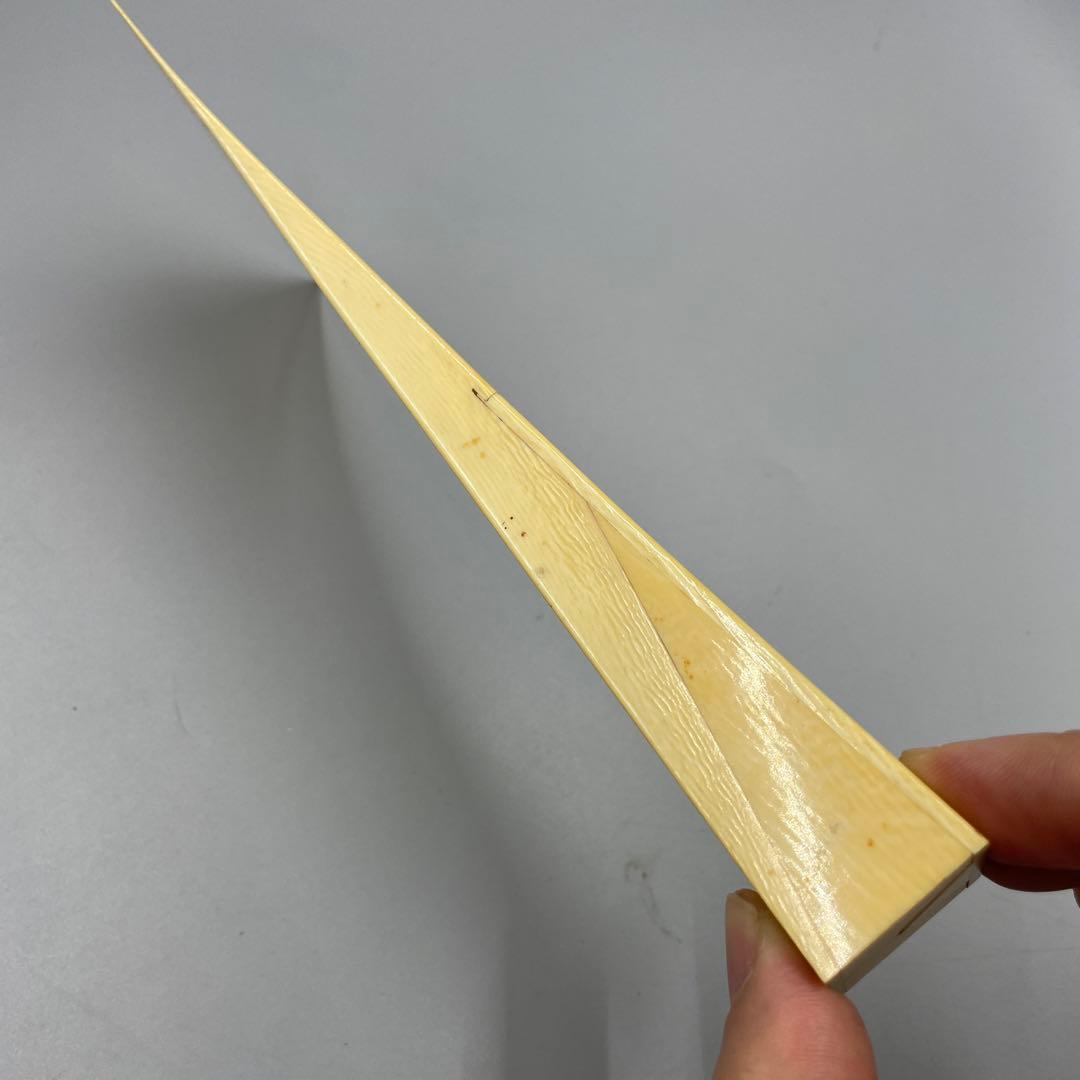 239ヴィンテージ 天然素材　三味線バチ　重さ約128g