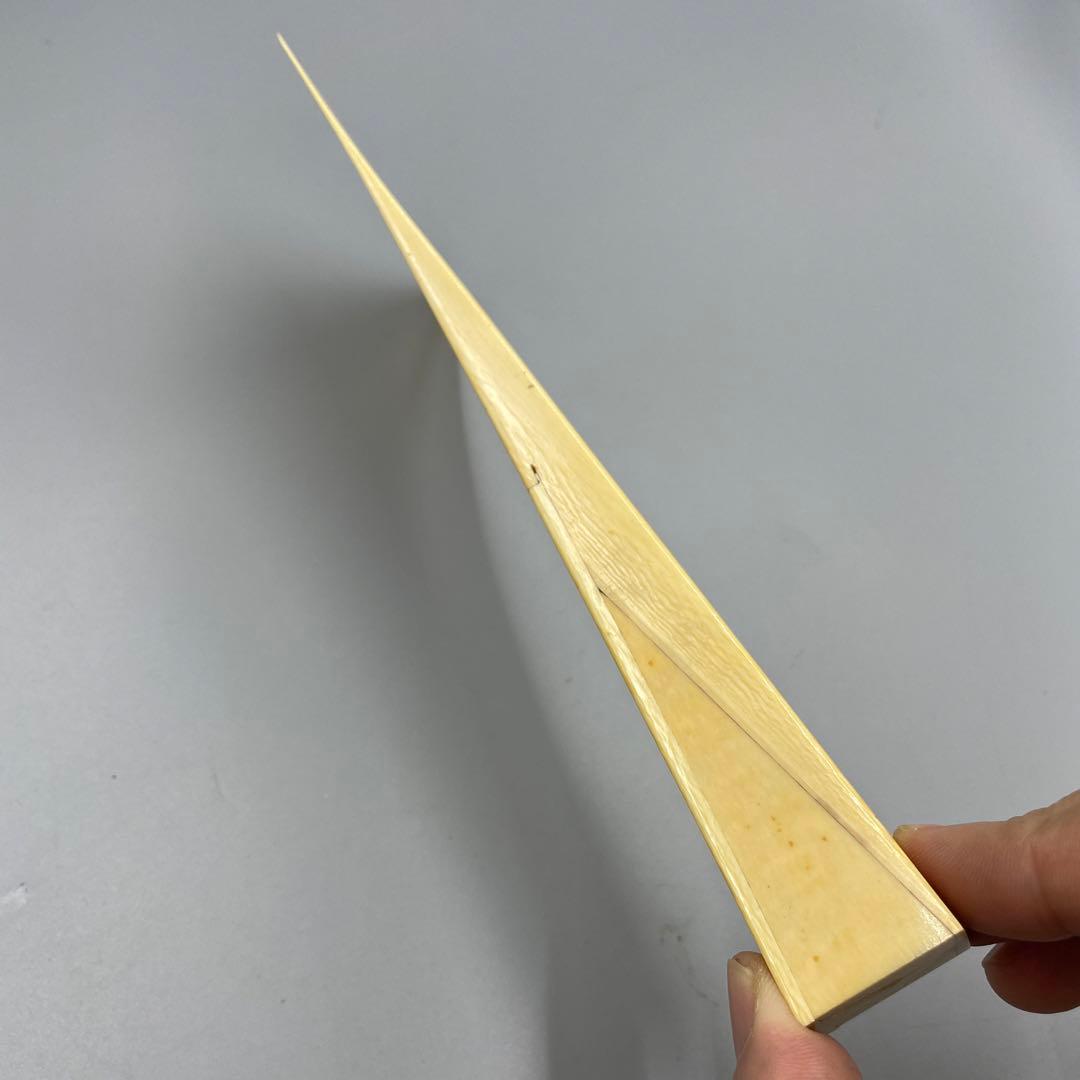 239ヴィンテージ 天然素材　三味線バチ　重さ約128g