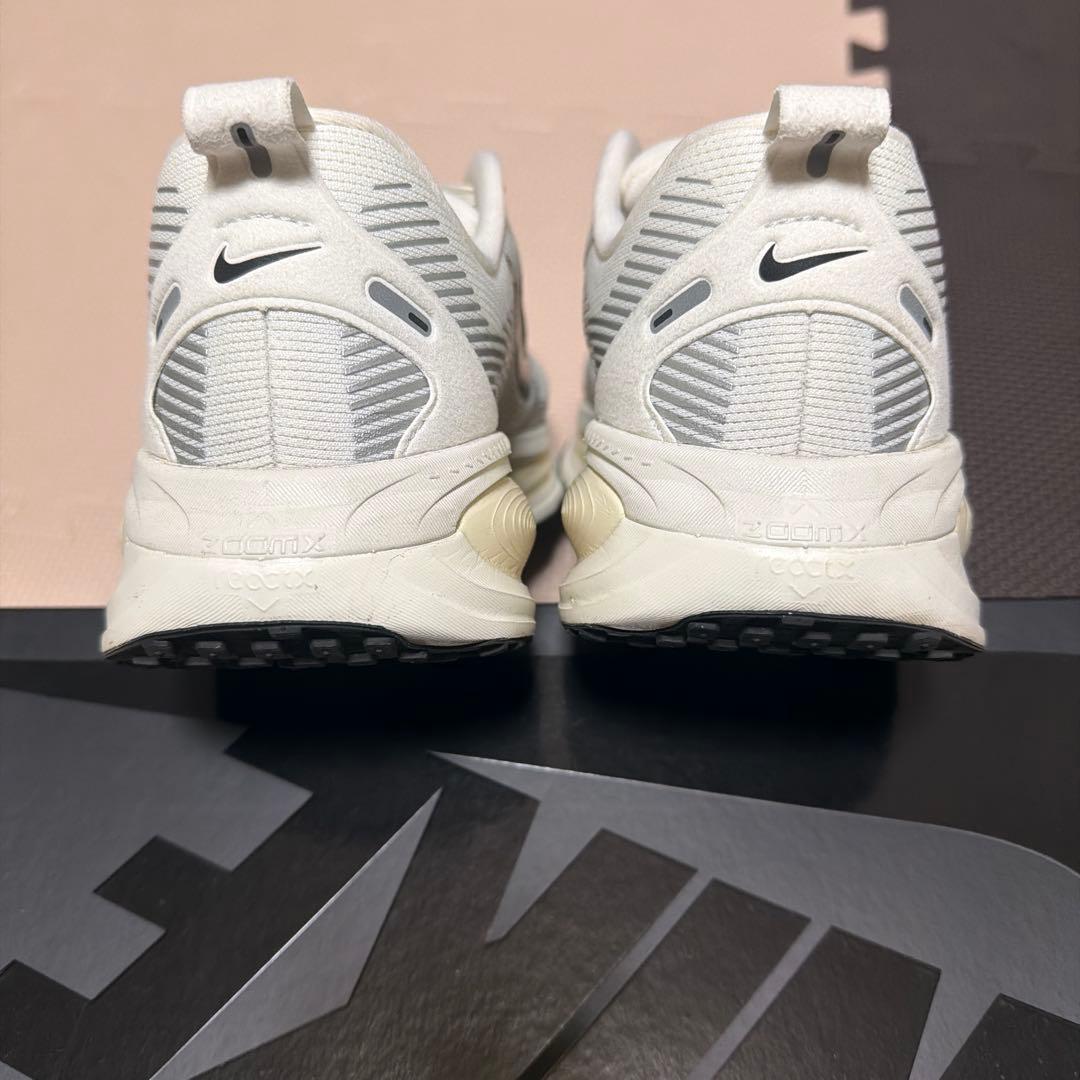 Nike ボメロ18 27cm