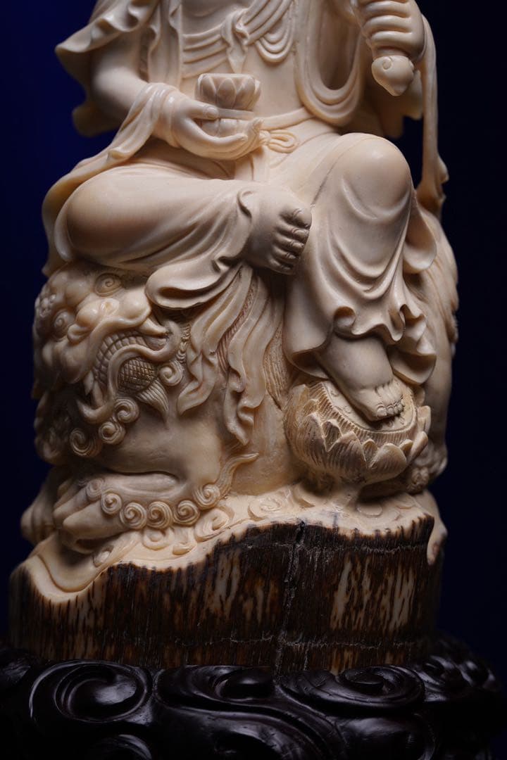 天然マンモス牙精巧な手作り彫刻文殊菩薩 置物