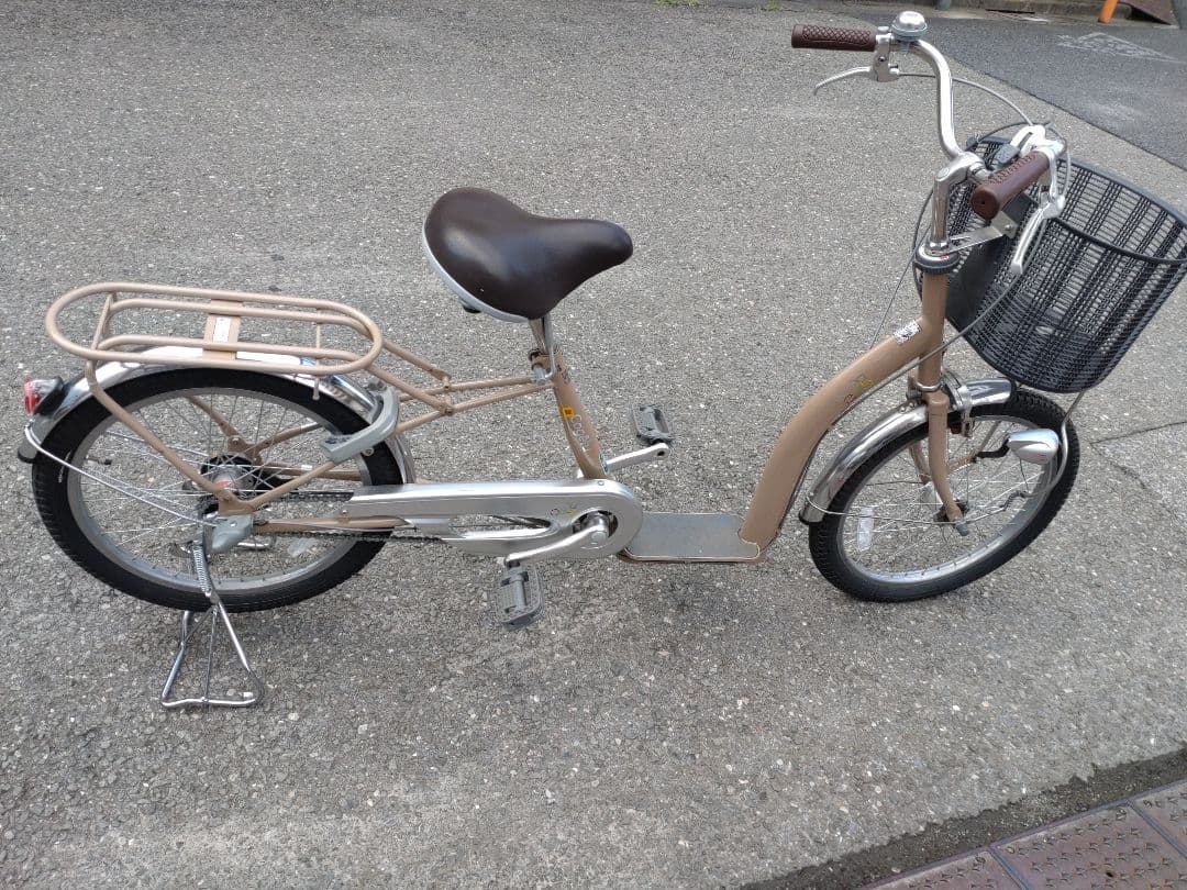 高齢者用自転車　サギサカ　こげーる ベージュ 前面バスケット付き