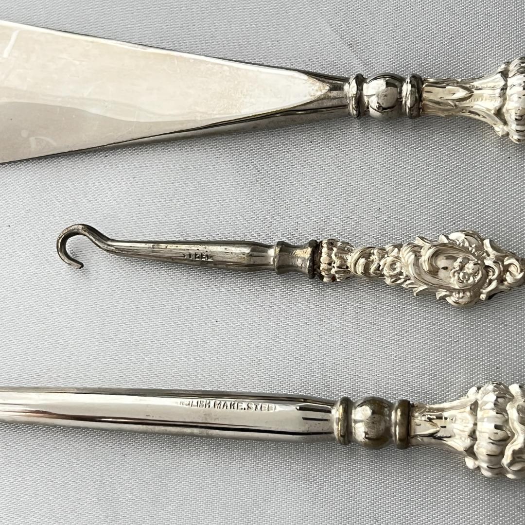 【英国】【純銀ハンドル】 靴べら / ボタンフック 1910年 専用ケース