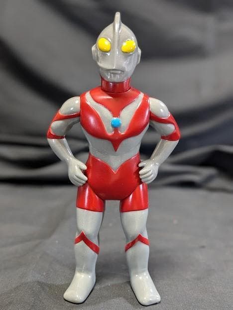 サイン入りウルトラマンaタイプ（Ｍ１号）ソフビフィギュア