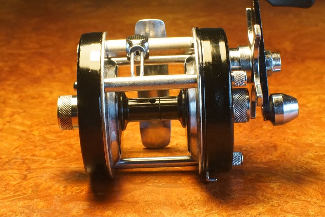 ABU アンバサダー 5500C メンテ済 フレーム修正済