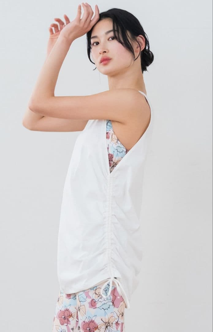 新品未使用　SUKALA　フラワーセパレートタンクトップ　ヨガ　ウェア M