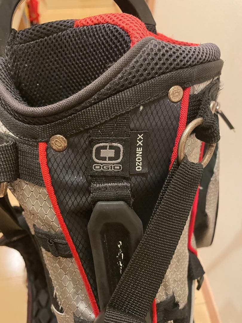 最終値下げOGIO OZONE XX スタンドキャディバッグ　ヘッドカバー4つ付