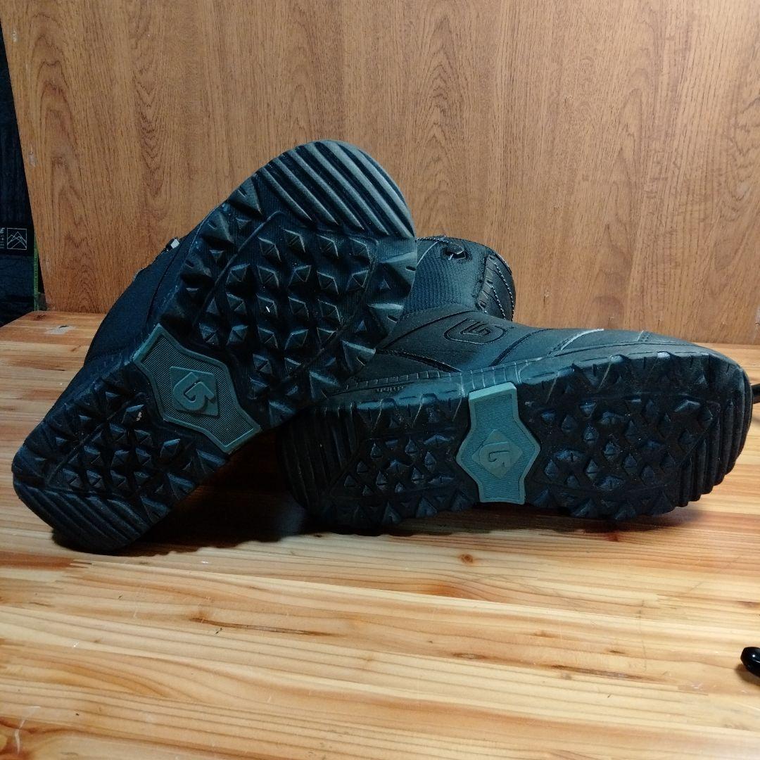 美品　BURTON　バートン 　スノーボードブーツ　26051