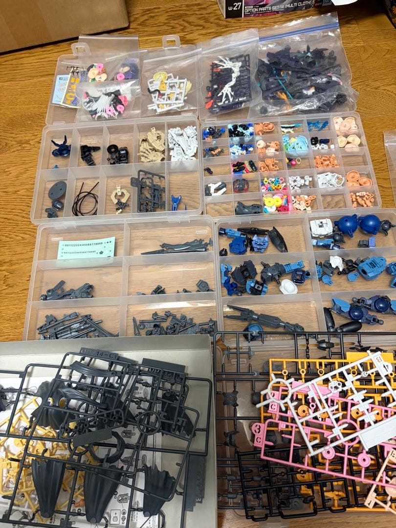 バンダイ 30MM 30MS ユフィア ソウレイ シュレミ 素体 ジャンクパーツ