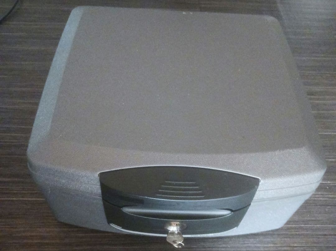 本日セール1,000円引き鍵付きポータブル防火保管庫BK-248260発送料込み