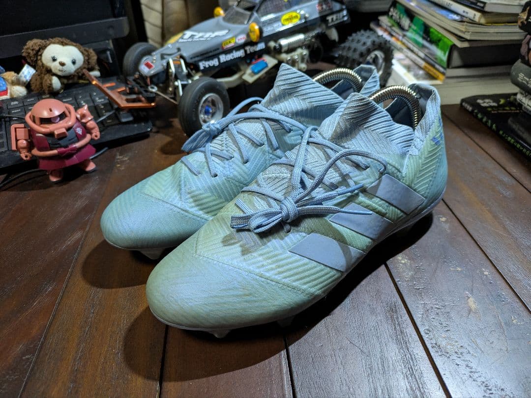 アディダス　ネメシス18.1 メッシ限定モデル