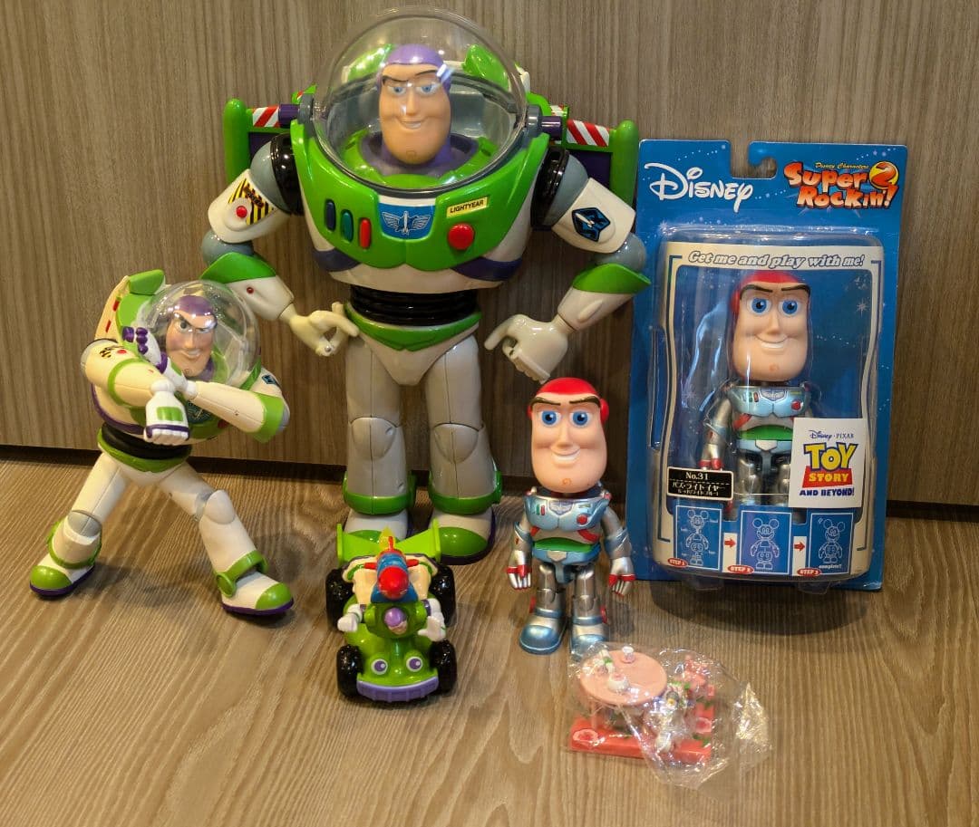 Disney ディズニー バズ・ライトイヤー フィギュア 6体 セット