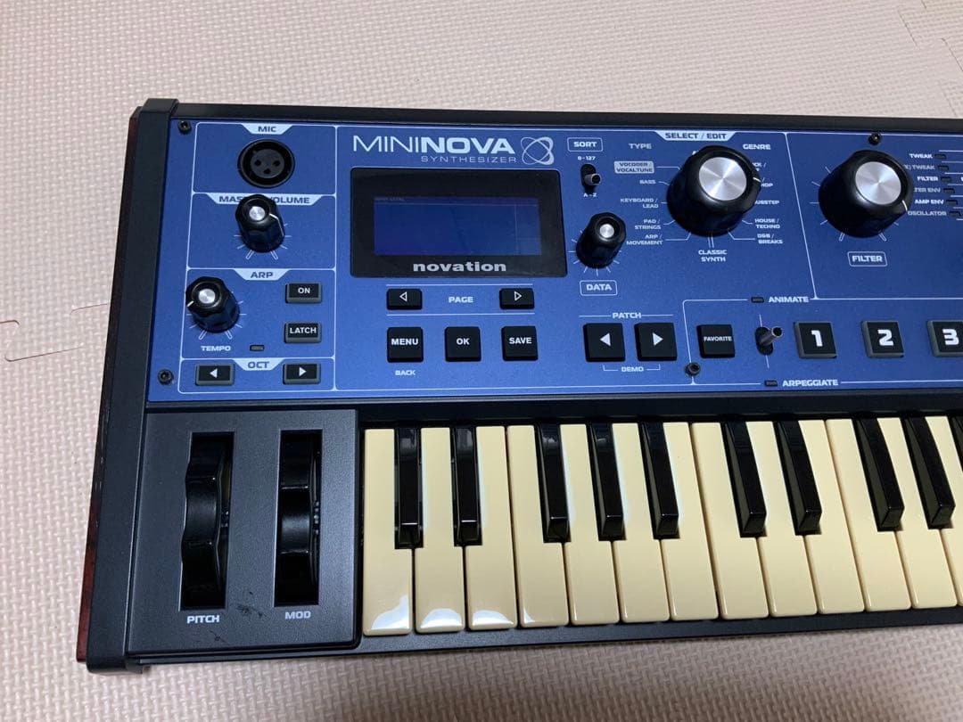 Novation MININOVA シンセサイザー 通電確認のみ 現状品