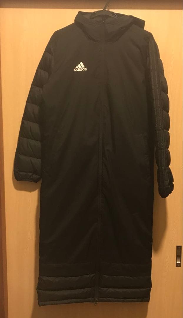 adidas ダウンブラック ベンチコート