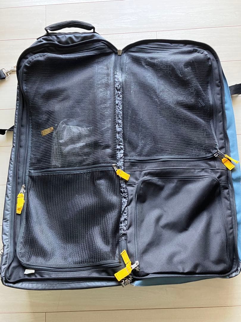 BURTON バートン　トラベルバッグ