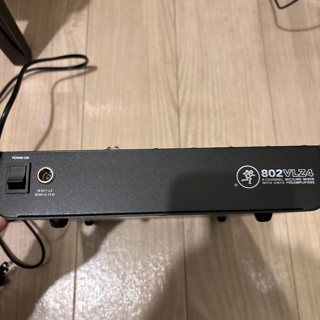 MACKIE「802VLZ4」8チャンネルアナログミキサー