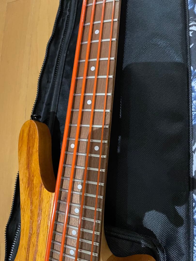 ウクレレベース　mahalo