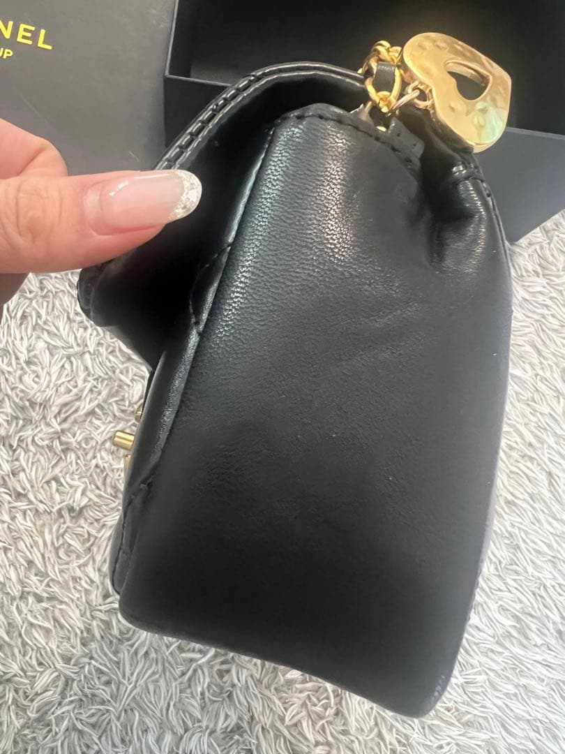 CHANEL シャネル　 ブラック ショルダーバッグ ゴールド金具 ノベルティ