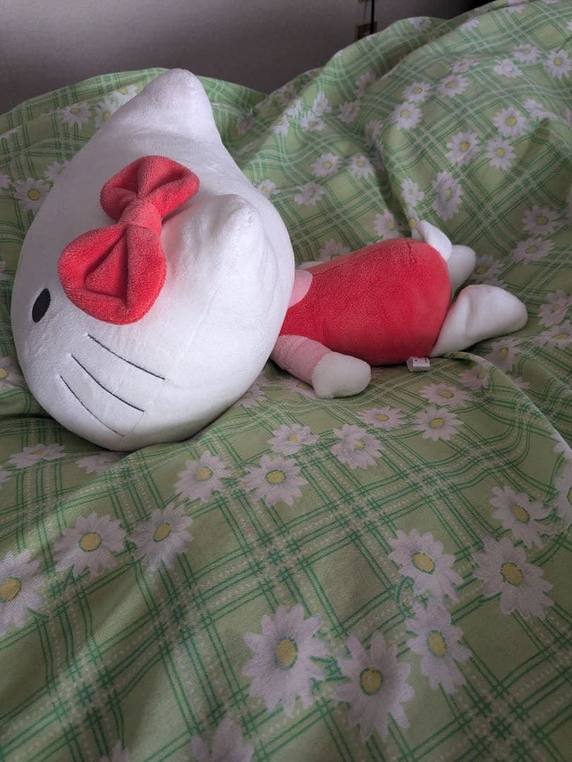 ハローキティ ぬいぐるみ　クッション・抱きまくら