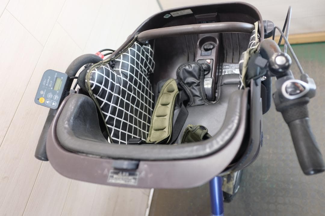 パナソニック　ギュット　20インチ　3段　8.9Ah（5点灯）充電器あり