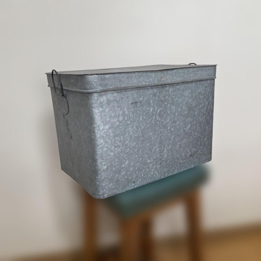 昭和レトロ　亜鉛メッキ鉄製の長方形ボックス アンティーク　オブジェ