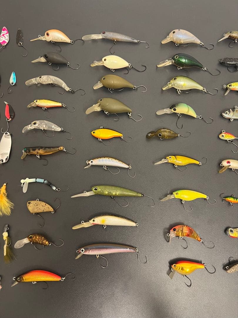 管釣り引退セット トラウト　ルアーセット【タックルボックス　ランディングネット】