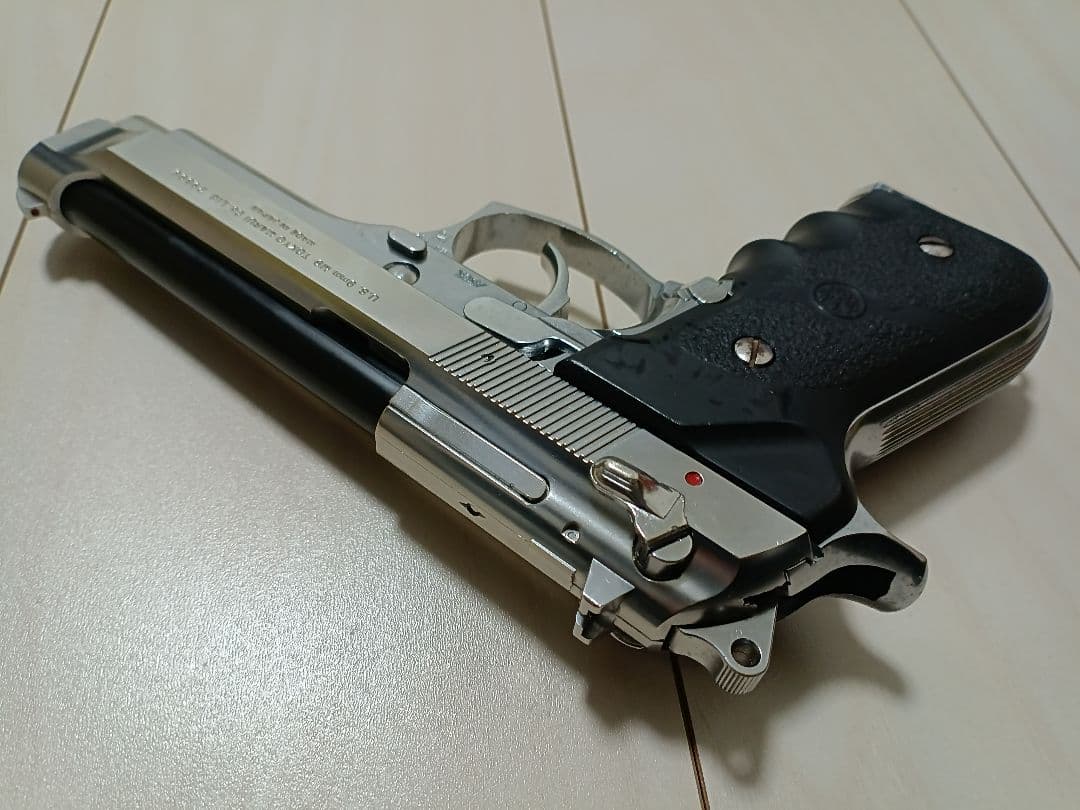 【中古品】東京マルイ 18禁 ガスガン「M92F」シルバーツートンカラー