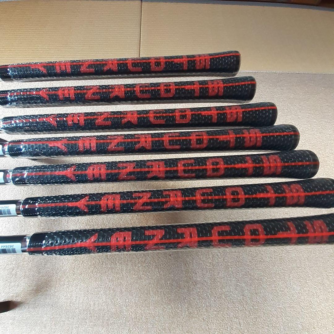 新品未使用マグレガーのキャビティアイアンセットの出品です。