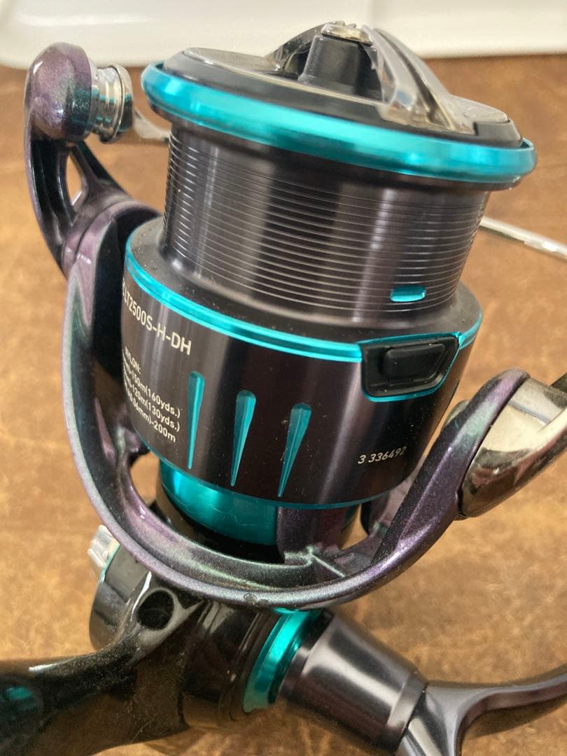 エメラルダス　RX FC LT2500S-H-DH 中古　ダイワ　エギング