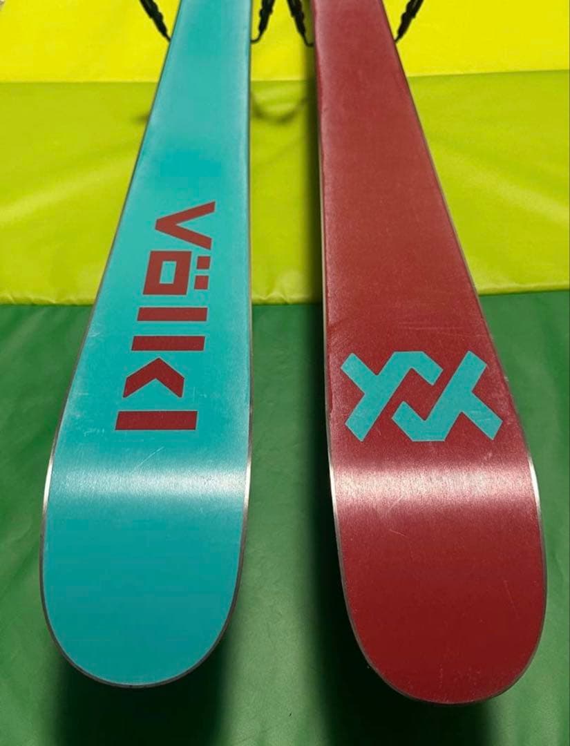 Völkl BASH 81 Skis with Bindings TwinTip