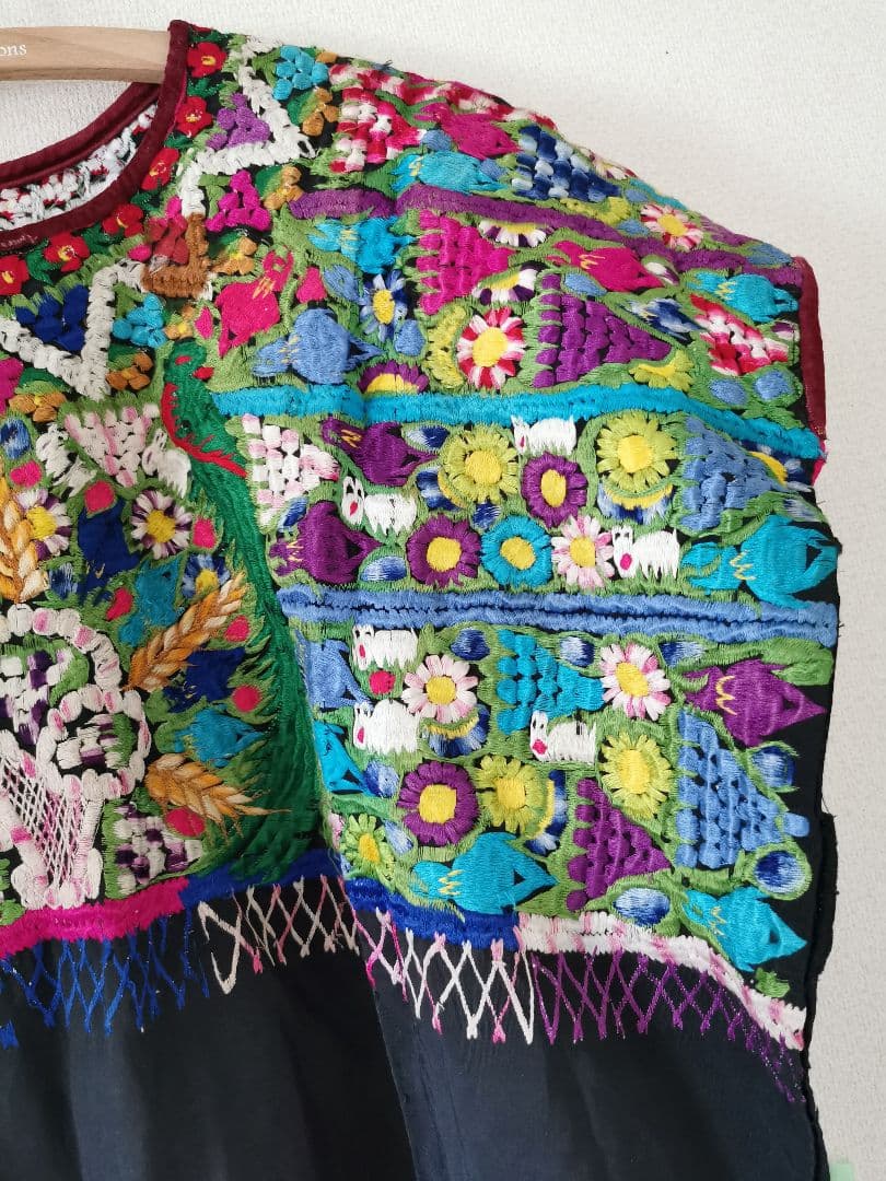 アンティークフランス購入 中米民族衣装 美しい手刺繍スモック 自然動植物モチーフ