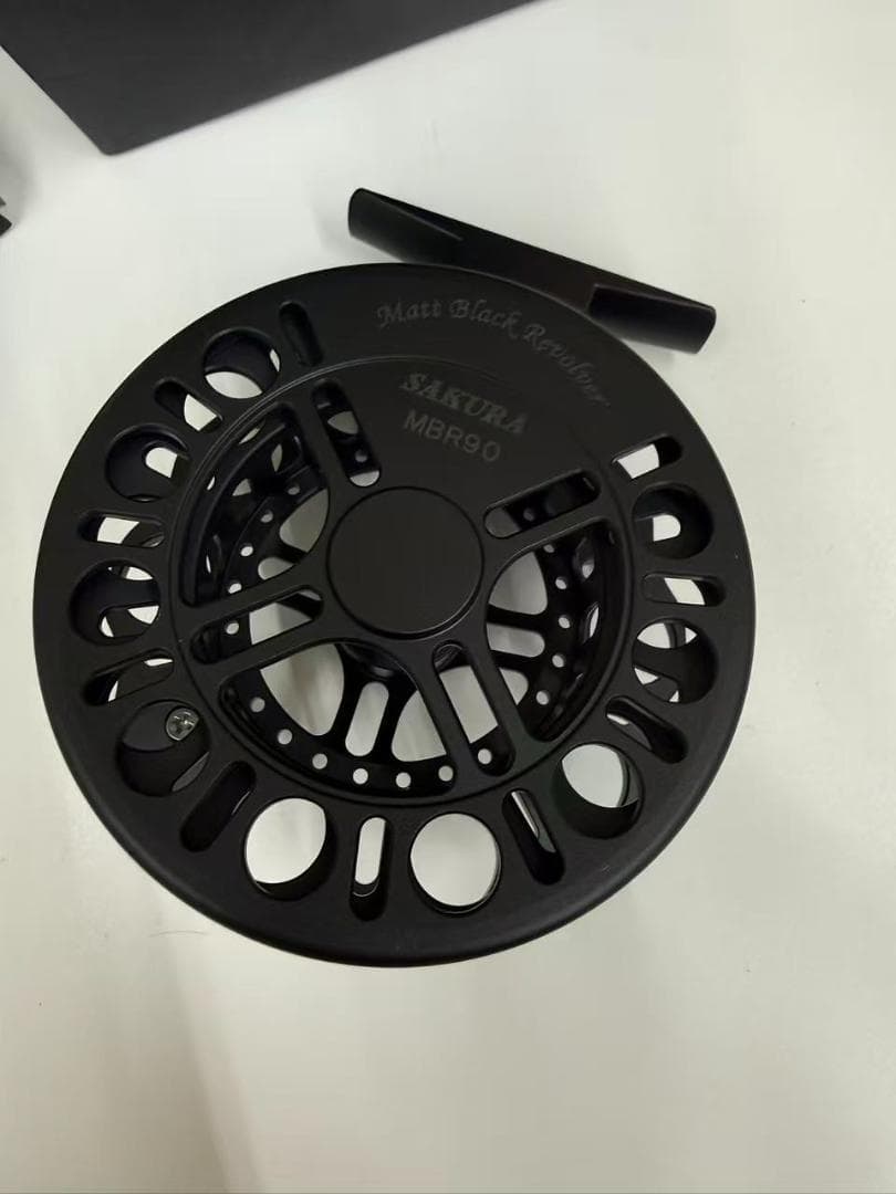 新品　櫻井釣具 マットブラックリボルバー 90 ヘチリール