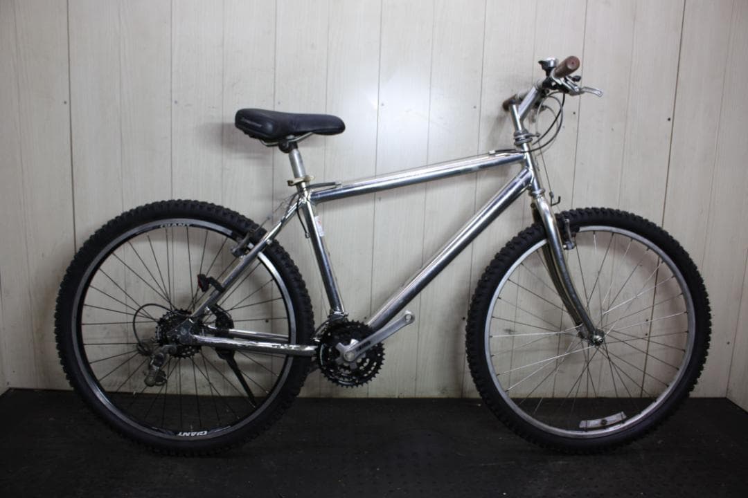 GIANT 26インチ アルミ シマノ21速 440mm MTB