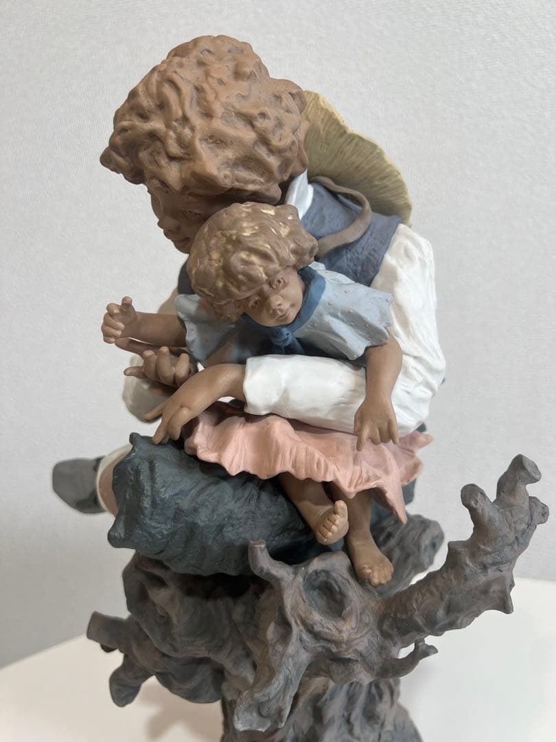 リヤドロ　木登り