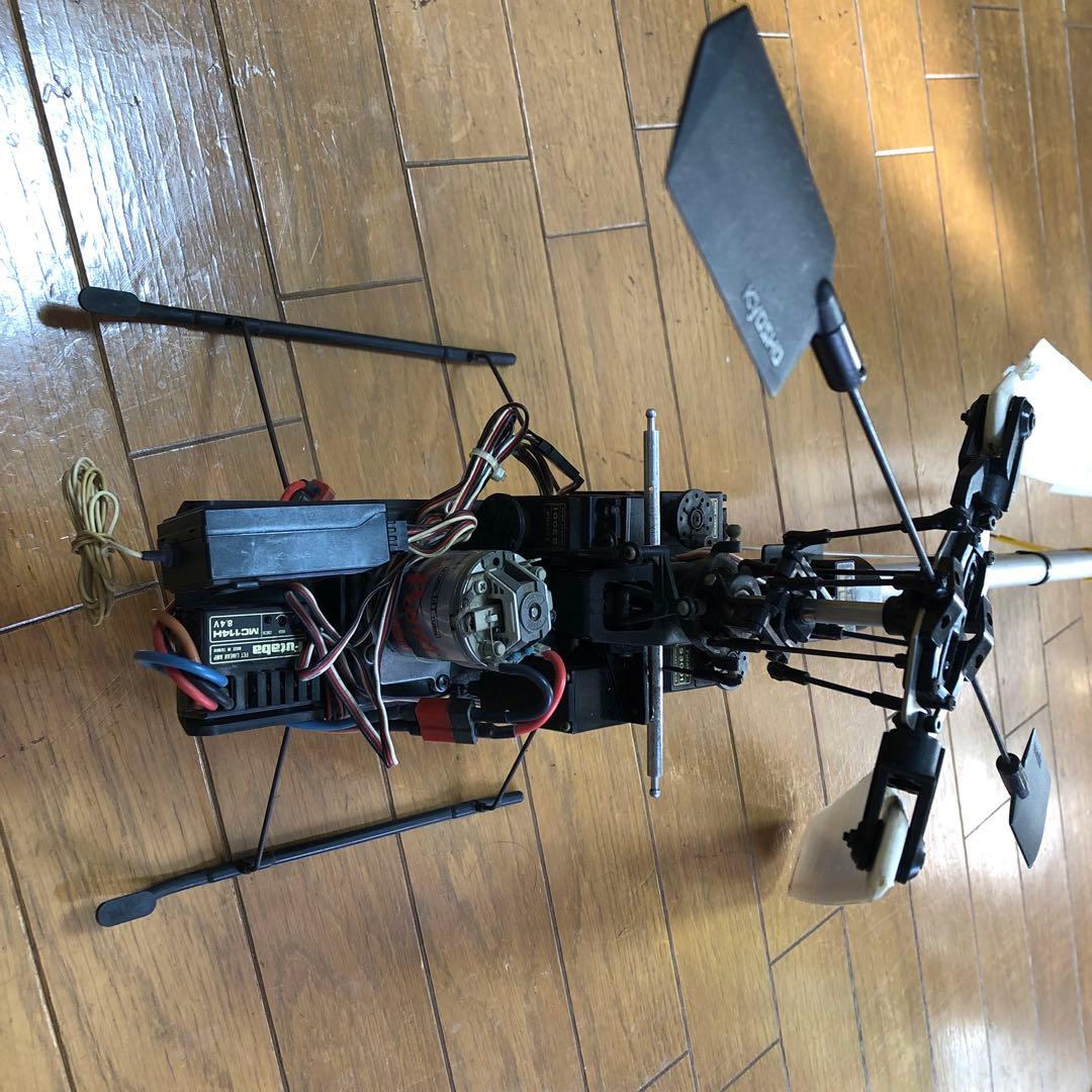 京商EPコンセプト電動ラジコンヘリコプター 本体１機、機体カバー2対