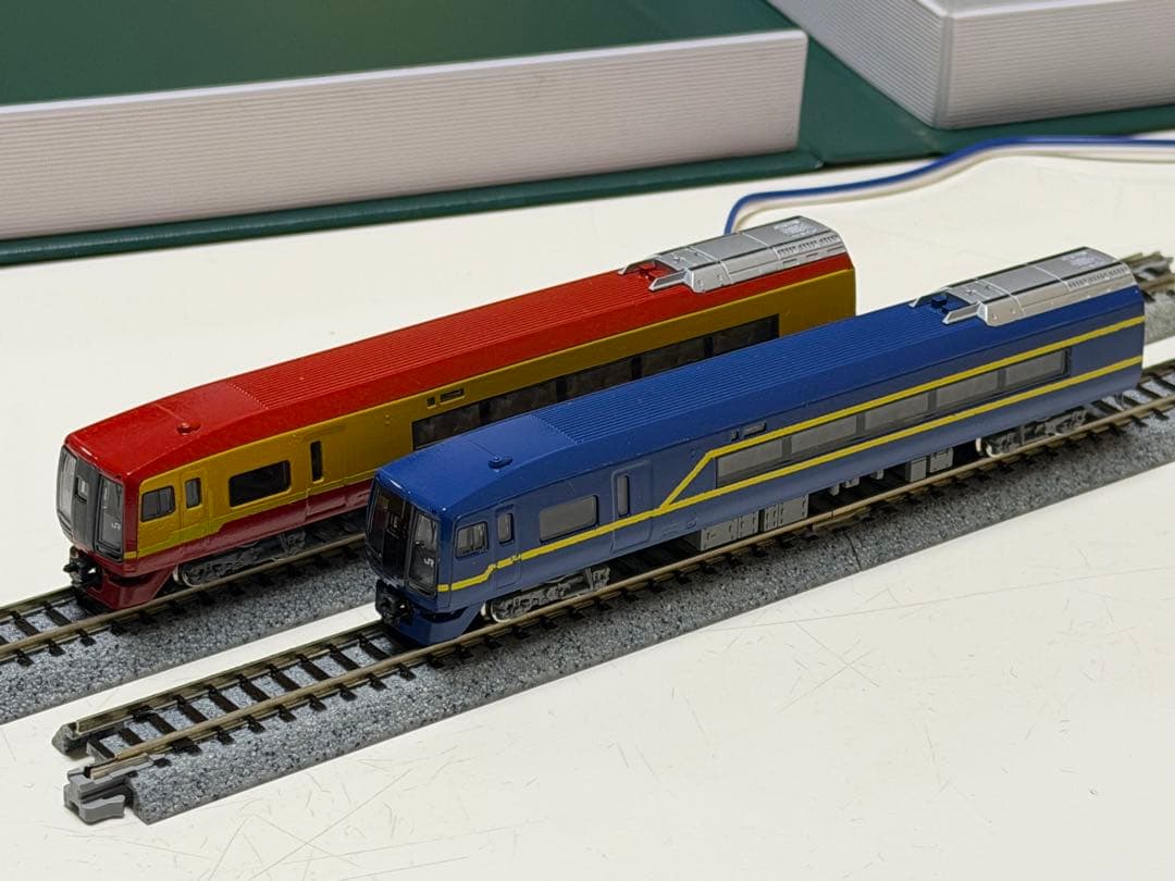 KATO 10-408〝253系1000番台　日光・きぬがわ号〟現行塗装＆新塗装