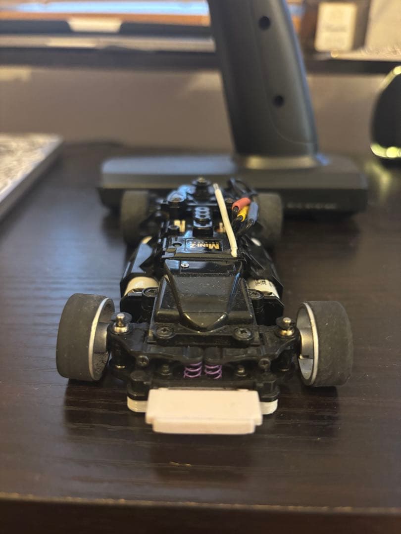 お*ん様 京商　ミニッツ初心者向けレディセット　ボディなし