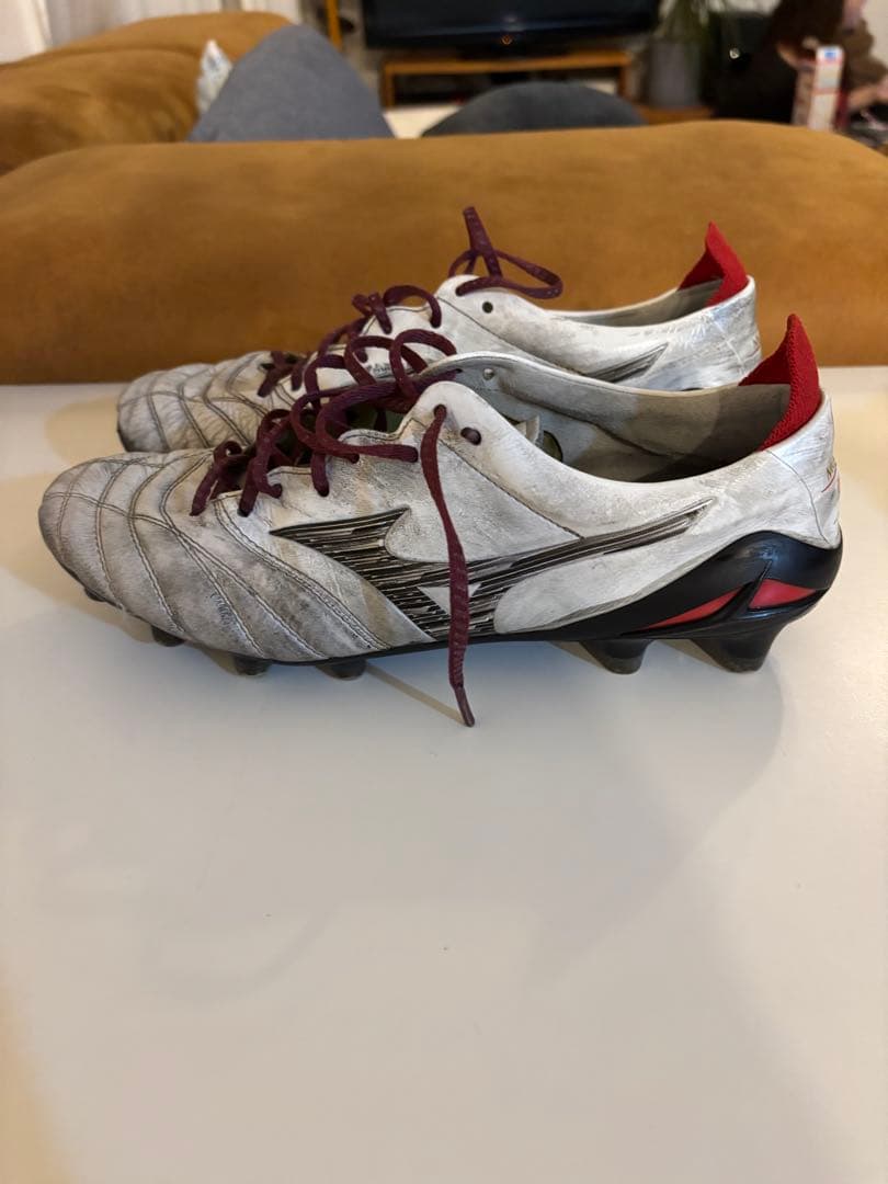 ミズノ モレリア サッカーシューズ ホワイト/レッド　値下げ可