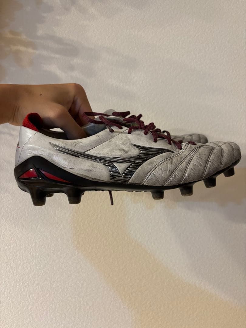 ミズノ モレリア サッカーシューズ ホワイト/レッド　値下げ可
