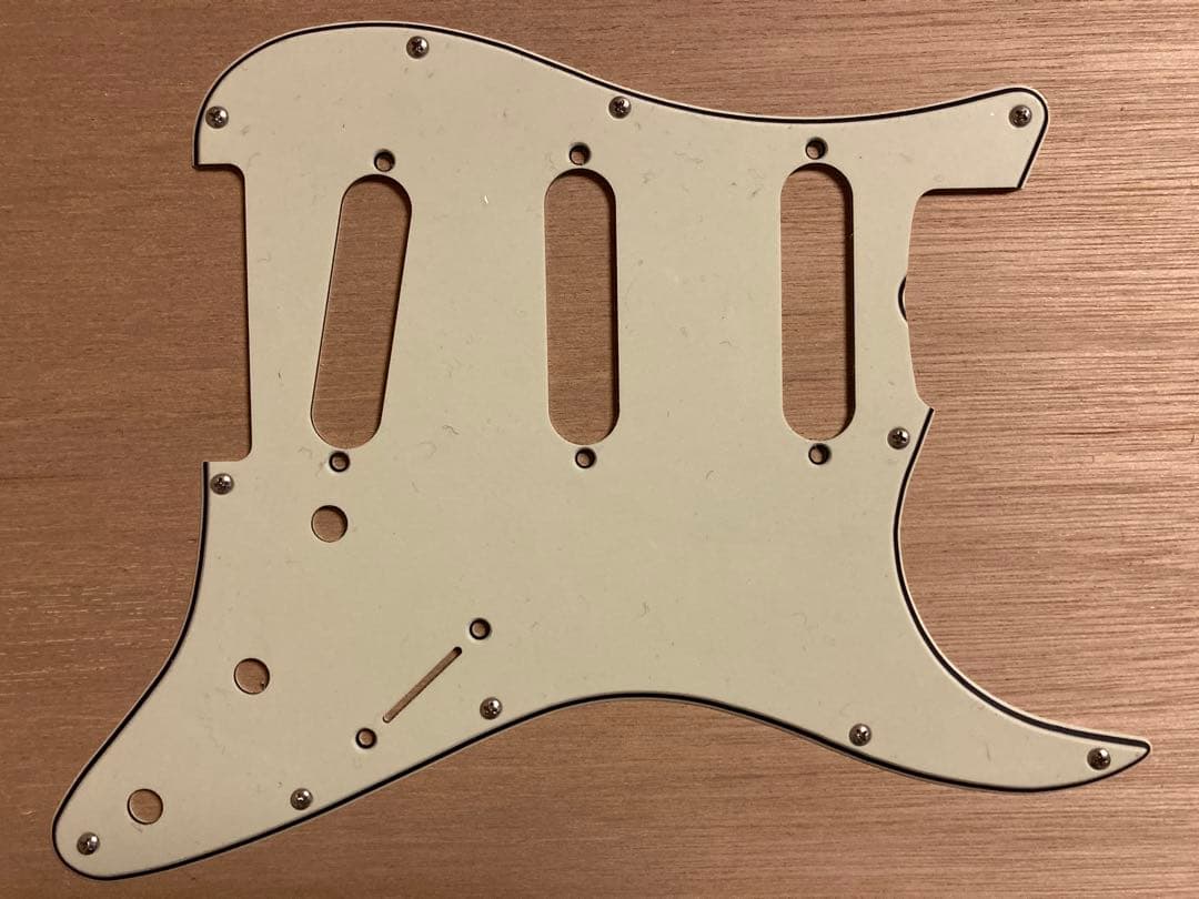 セルロイド製 ストラトピックガード '64 crazyparts グリーンガード