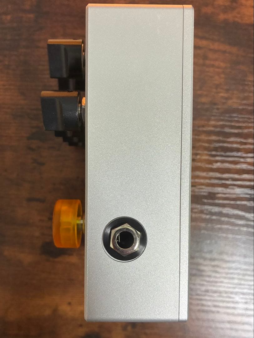 titania v2 高ゲインディストーションペダル