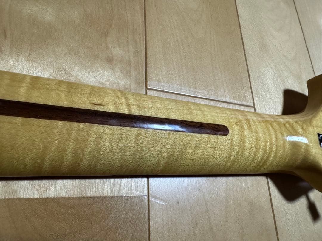 スクワイア　ジャズマスター　バリ虎ネック　スクワイアネックプレート