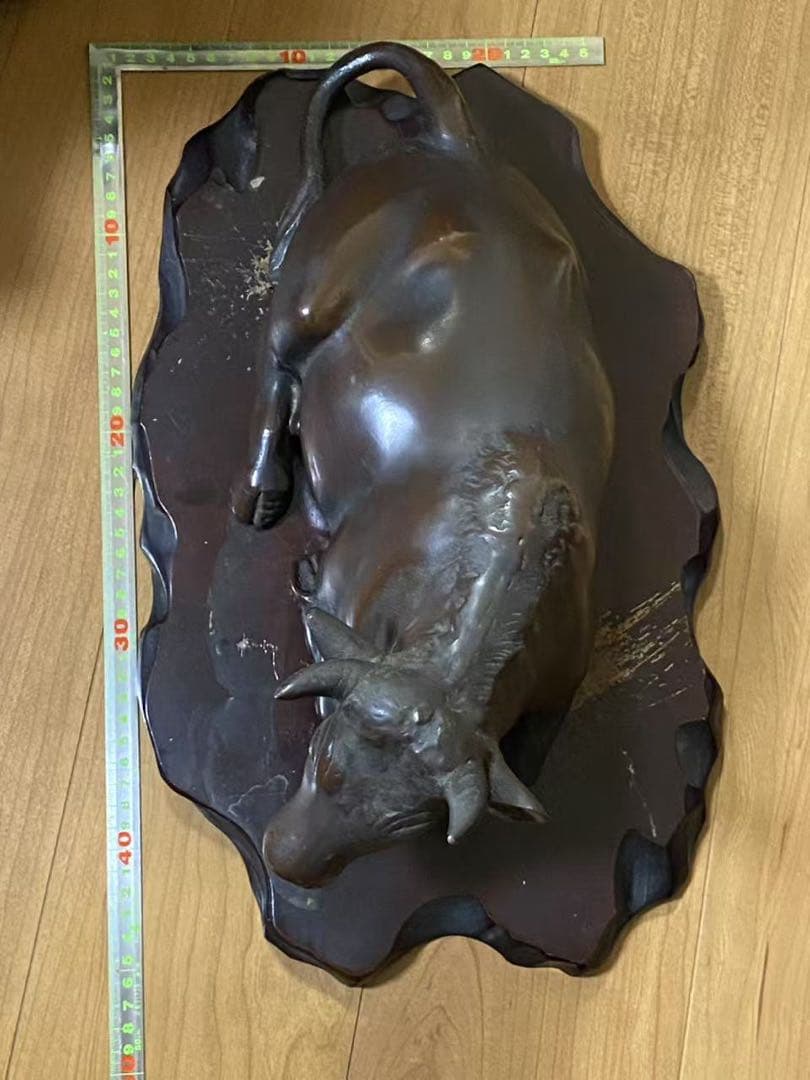 旧家蔵出（大牛）置物 時代物