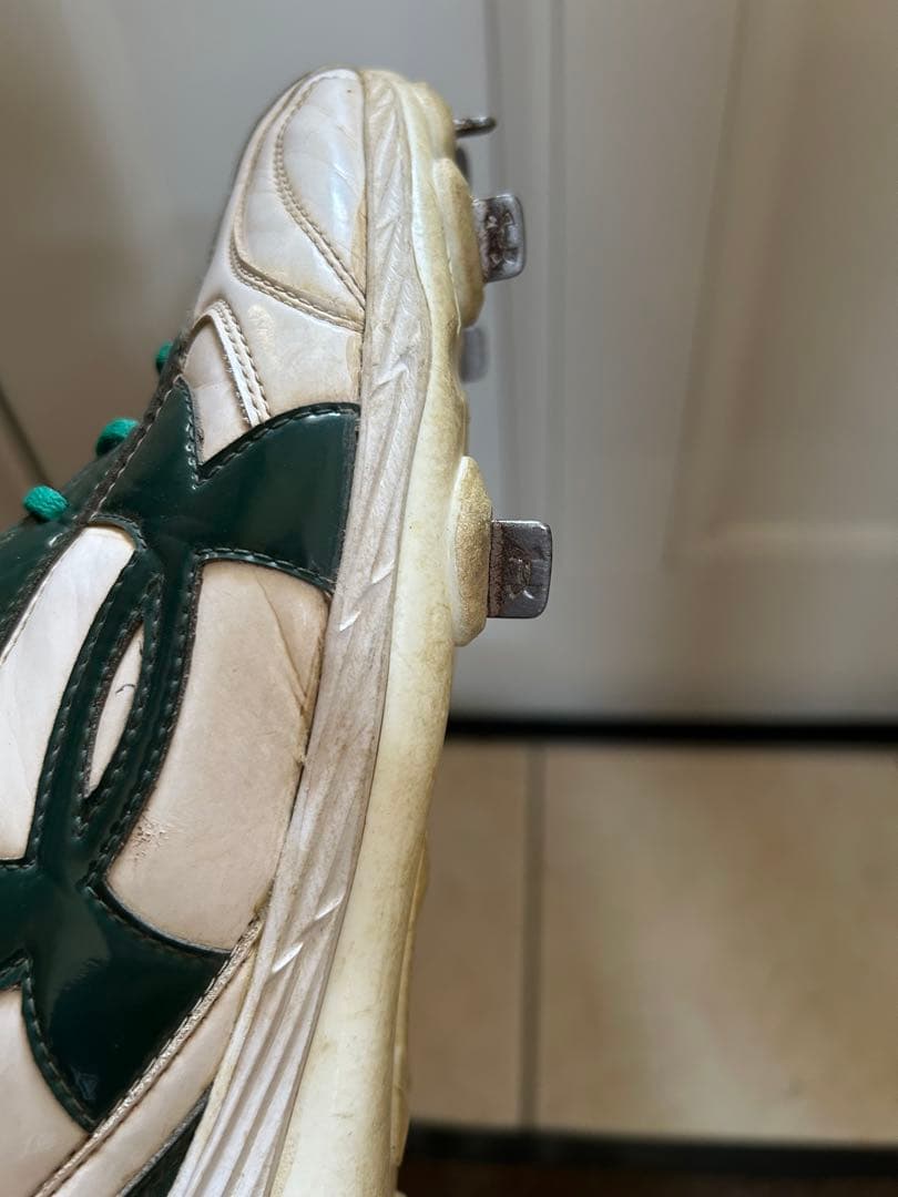 大学野球　スパイク　アンダーアーマー　28cm