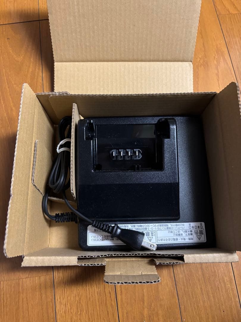 Panasonic製のNKJ075Z電動自転車用バッテリー充電器
