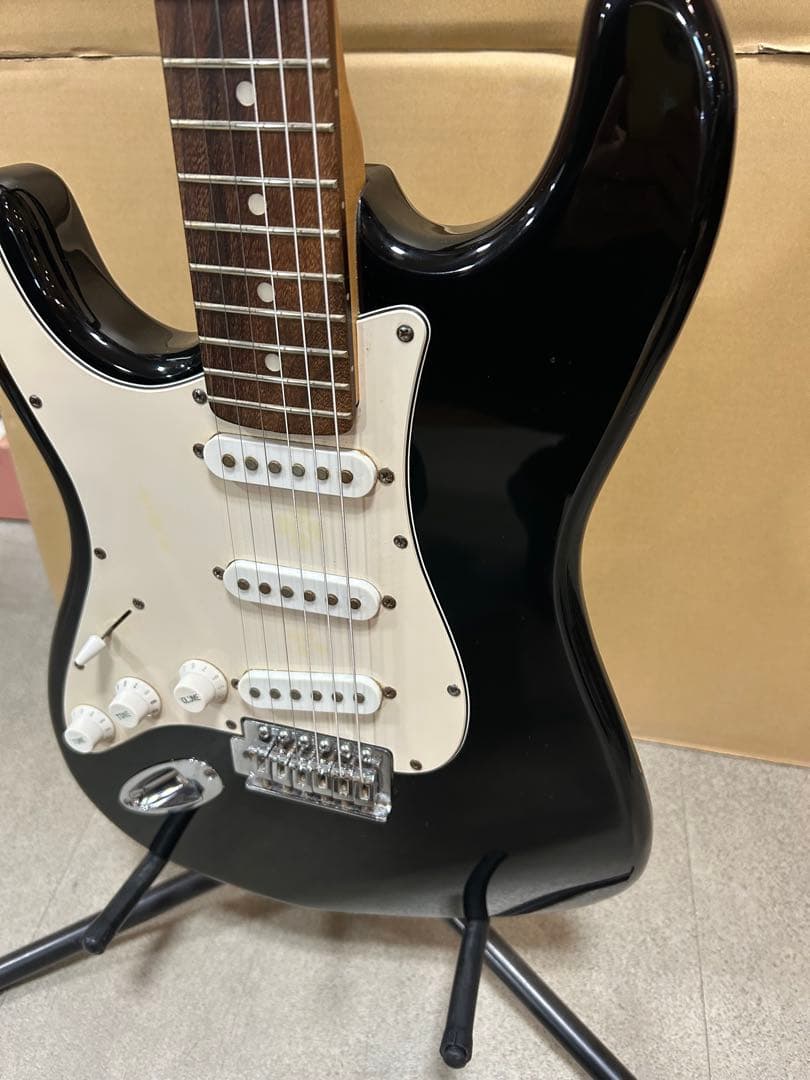 SELDER セルダー　ストラトキャスタータイプ　左利き用　レフティー