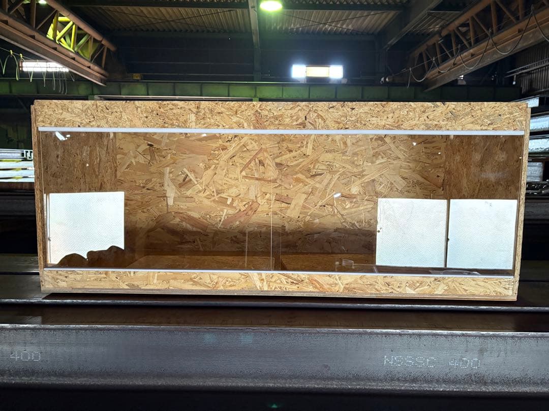 はる　824845 天板金網コーキング