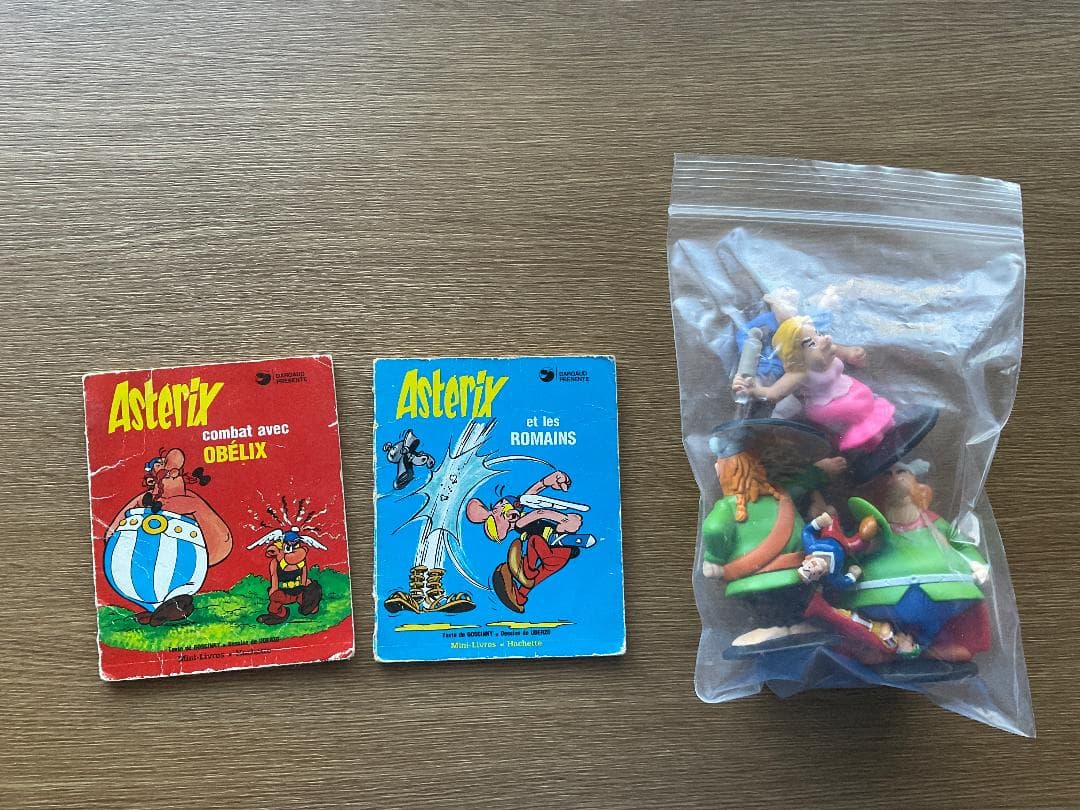 アステリックス・珍しいミニブック ★ フランス語・人形